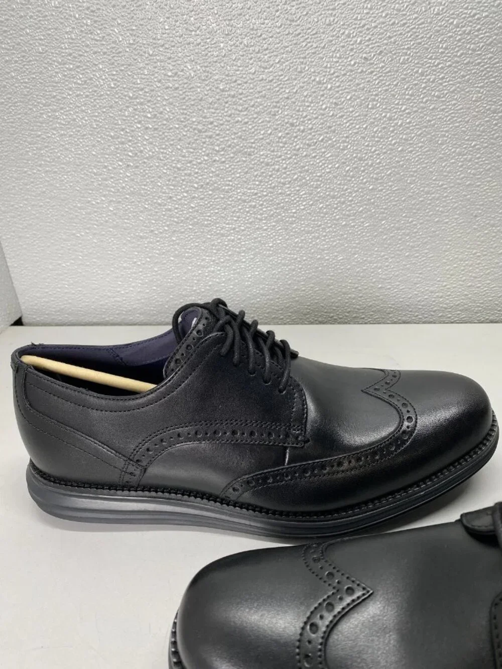 Cole Haan Mens Original Grand Wingtip Oxford Shoes Size 10 M Black, Black